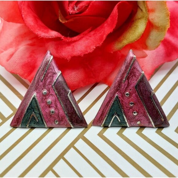 Oops a Daisy Purple Enamel Triangle 80's Earrings Pierced Art Deco 1.25" - Picture 4 of 11